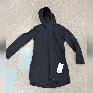 Lululemon Rain rebel insulated jacket